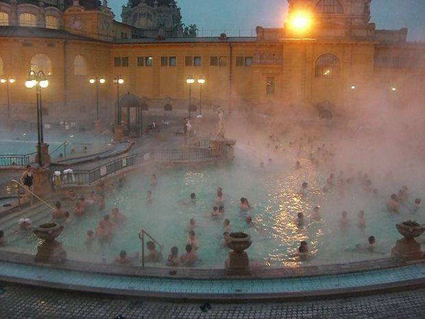 budapest-nuit-bain-hongrie